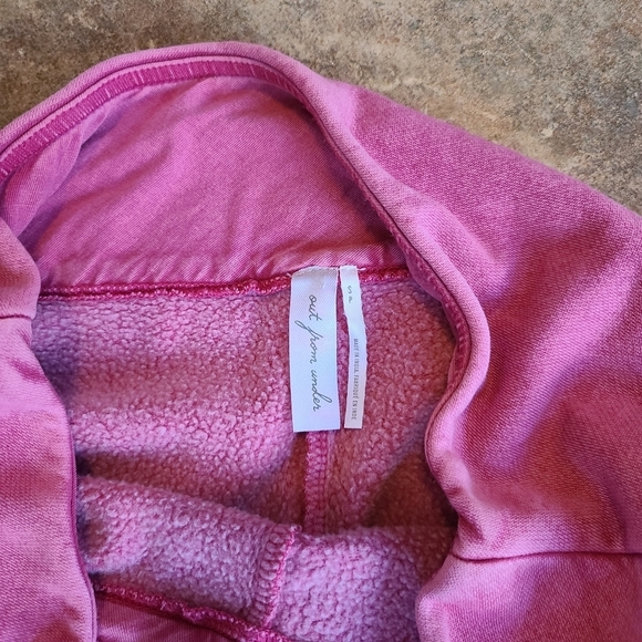 Urban Outfitters Out From Under Vera Low-Rise Flare Lounge Pants Barbie Pink - Picture 8 of 12